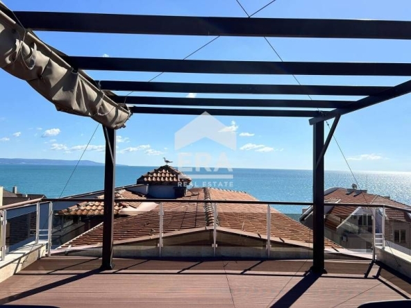 Тристаен апартамент в Поморие - 127 кв.м за 2040 €/кв.м - Снимка #1