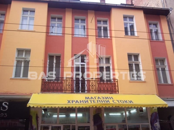 Тристаен апартамент в София, Център - 118 кв.м за 3806 €/кв.м - Снимка #1