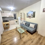 Двустаен апартамент в Варна, Колхозен пазар - 53 кв.м за 7 €/кв.м - Снимка #1