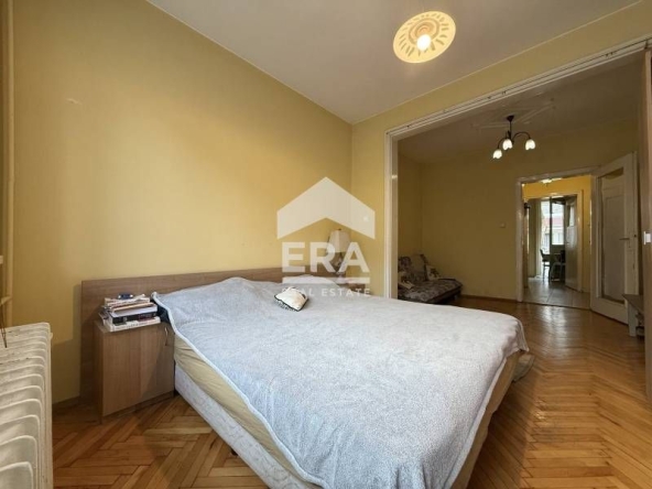 Двустаен апартамент в София, Център - 41 кв.м за 5488 €/кв.м - Снимка #1