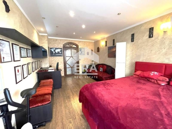 Тристаен апартамент в Варна, Левски - 90 кв.м за 1989 €/кв.м - Снимка #1