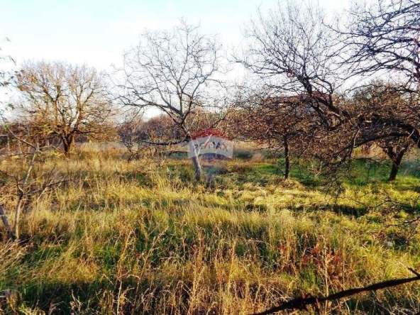 Парцел в Варна, Изгрев - 977 кв.м за 57 €/кв.м - Снимка #1