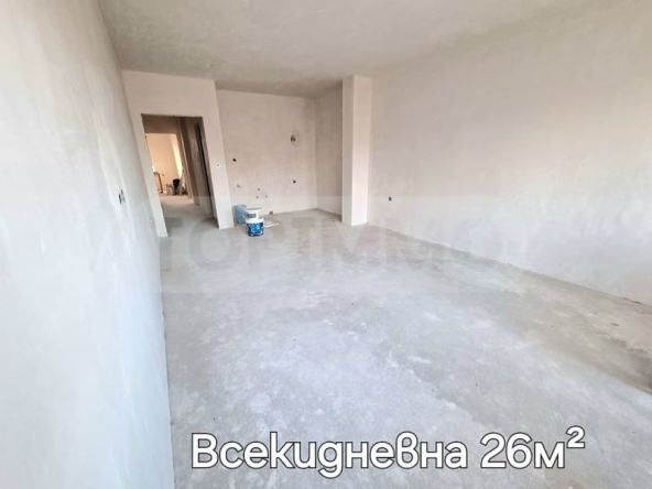 Тристаен апартамент в Варна, Колхозен пазар - 130 кв.м за 1216 €/кв.м - Снимка #1