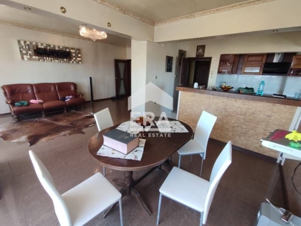 Тристаен апартамент в Варна, Център - 100 кв.м за 2300 €/кв.м - Снимка #1