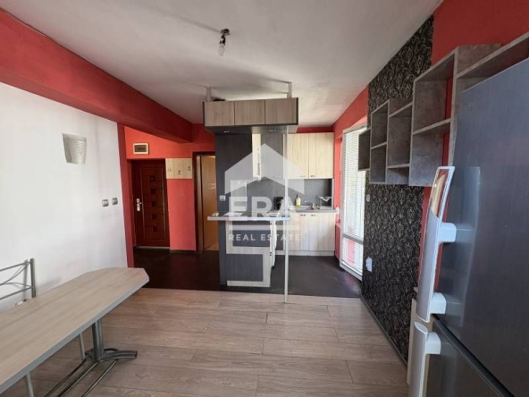 Тристаен апартамент в Варна, Базар Левски - 99 кв.м за 2324 €/кв.м - Снимка #1