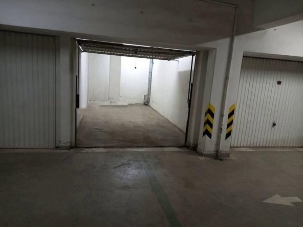 Дава се под наем Гараж / Паркомясто в София, Гео Милев - 21 кв.м за 120 € - Снимка #1