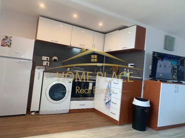 Дава се под наем Двустаен апартамент в Варна, ВИНС - 58 кв.м за 561 € - Снимка #1