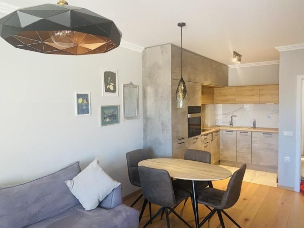 Дава се под наем Двустаен апартамент в Пловдив, Кършияка - 75 кв.м за 511 € - Снимка #1