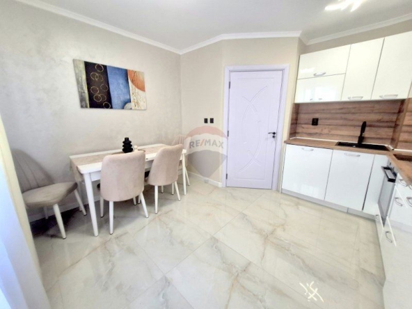 Дава се под наем Двустаен апартамент в Варна, Базар Левски - 40 кв.м за 433.5 € - Снимка #1