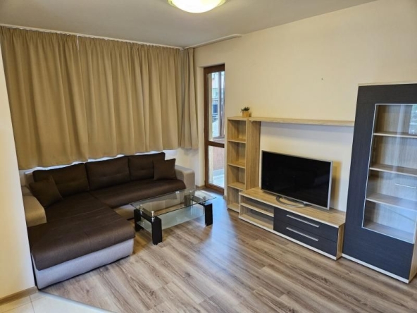 Дава се под наем Тристаен апартамент в Пловдив, Мараша - 105 кв.м за 575 € - Снимка #1