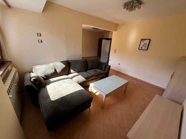 Дава се под наем Тристаен апартамент в София, Лозенец - 100 кв.м за 741 € - Снимка #1