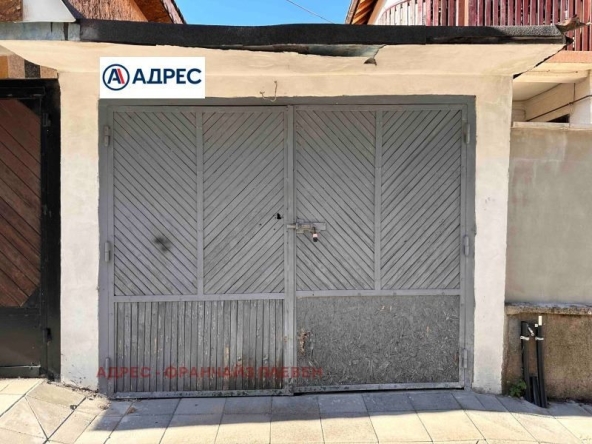 Гараж / Паркомясто в Плевен, Мара Денчева - 17 кв.м за 1353 €/кв.м - Снимка #1