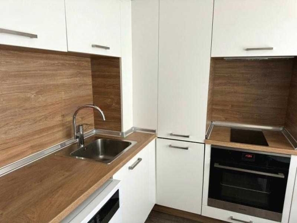 Тристаен апартамент в София, Център - 76 кв.м за 5264 €/кв.м - Снимка #1