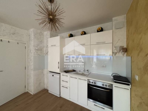 Дава се под наем Тристаен апартамент в София, Триъгълника - 94 кв.м за 765 € - Снимка #1