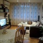 Дава се под наем Тристаен апартамент в Русе, Хъшове - 93 кв.м за 408 € - Снимка #1