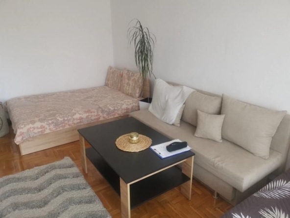 Дава се под наем Едностаен апартамент в София, Люлин 10 - 48 кв.м за 458.49 € - Снимка #1