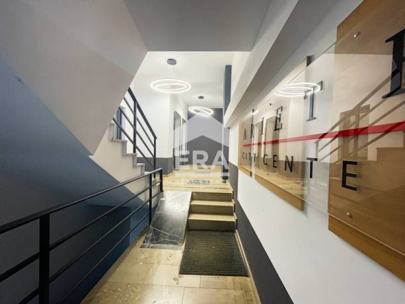 Тристаен апартамент в Кърджали, Център - 110 кв.м за 1046 €/кв.м - Снимка #1