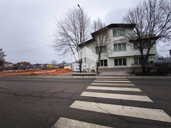 Промишлена сграда в Димитровград - 833 кв.м за 721 €/кв.м - Снимка #1