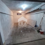 Гараж / Паркомясто в Хасково, Дружба 1 - 18 кв.м за 834 €/кв.м - Снимка #1