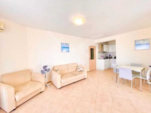 Тристаен апартамент в Ахелой - 172 кв.м за 672 €/кв.м - Снимка #1