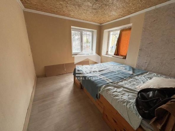 Етаж от къща в Хасково, Дружба 1 - 68 кв.м за 675 €/кв.м - Снимка #1