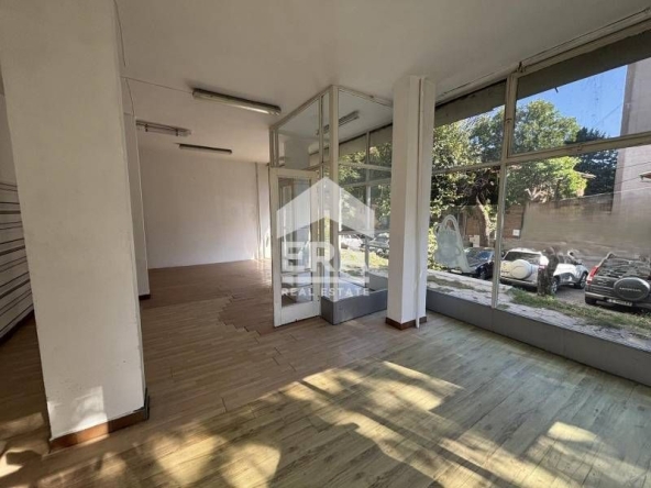 Магазин в Хасково, Център - 82 кв.м за 1074 €/кв.м - Снимка #1