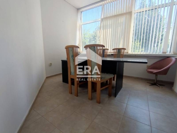 Дава се под наем Офис в Димитровград - 16 кв.м за 76.5 € - Снимка #1