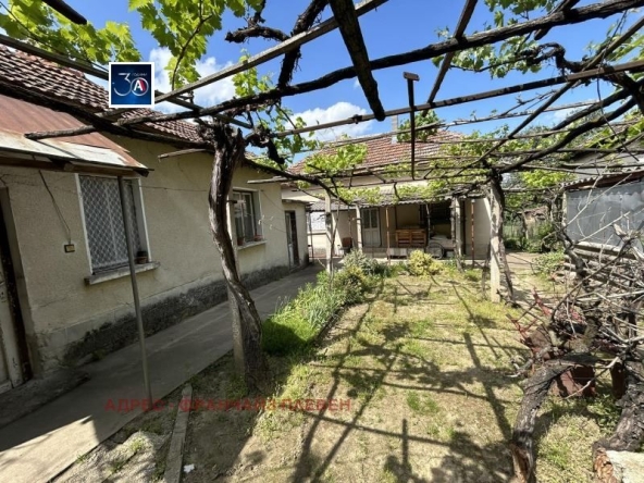 Къща в с. Горни Вадин, Област Враца - 60 кв.м за 425 €/кв.м - Снимка #1