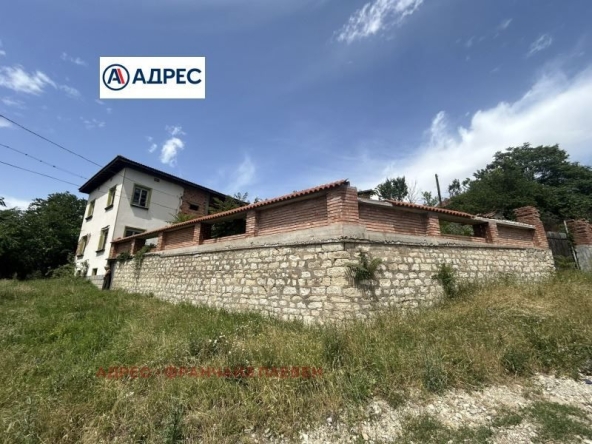 Къща в с. Петърница, Област Плевен - 140 кв.м за 91 €/кв.м - Снимка #1