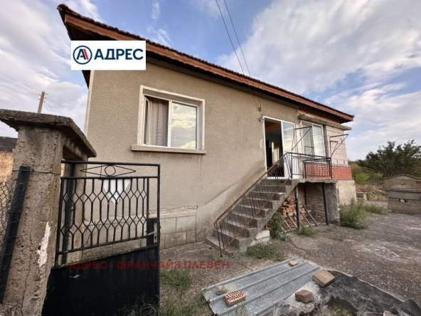 Къща в с. Дисевица, Област Плевен - 90 кв.м за 329 €/кв.м - Снимка #1