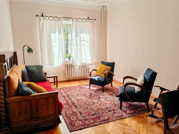 Дава се под наем Двустаен апартамент в София, Докторски паметник - 80 кв.м за 766 € - Снимка #1