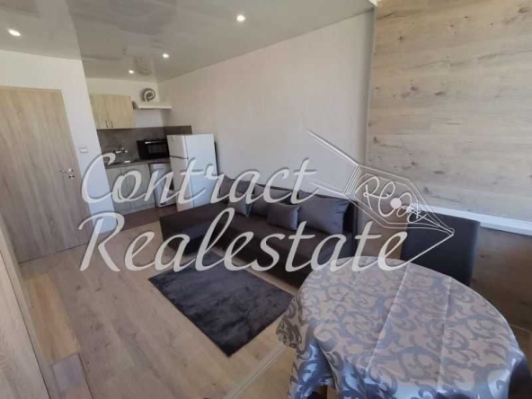 Дава се под наем Двустаен апартамент в Варна, Център - 42 кв.м за 357 € - Снимка #1