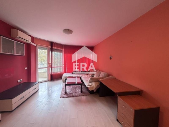 Дава се под наем Двустаен апартамент в Варна, Левски - 80 кв.м за 461 € - Снимка #1