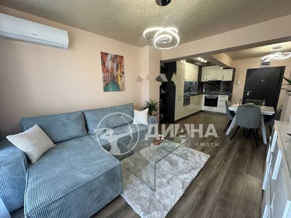 Двустаен апартамент в Пловдив, Младежки Хълм - 70 кв.м за 2258 €/кв.м - Снимка #1