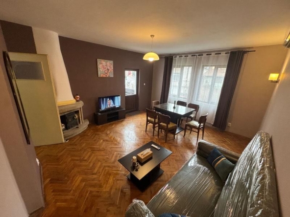 Дава се под наем Тристаен апартамент в София, Павлово - 140 кв.м за 866.49 € - Снимка #1