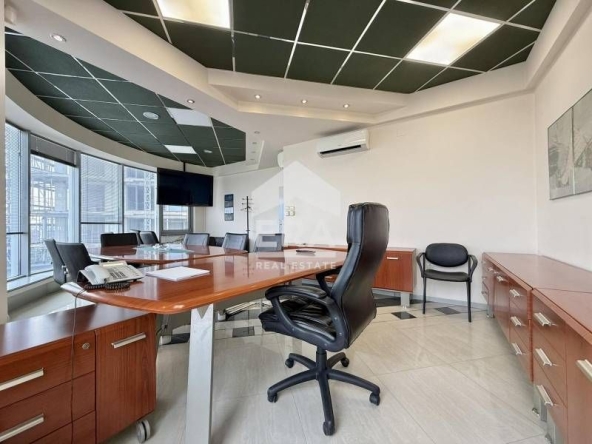 Дава се под наем Офис в София, Лозенец - 630 кв.м за 9456 € - Снимка #1