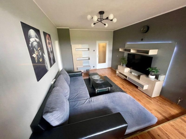 Дава се под наем Тристаен апартамент в София, Левски В - 100 кв.м за 764.49 € - Снимка #1