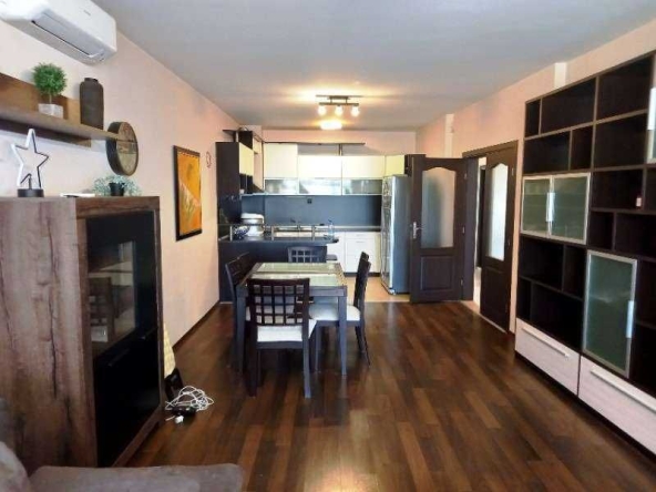 Четиристаен апартамент в София, Дианабад - 130 кв.м за 8 €/кв.м - Снимка #1