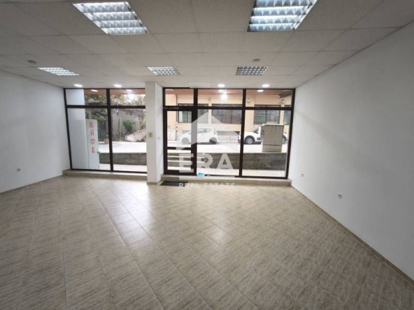 Дава се под наем Магазин в Варна, Левски - 75 кв.м за 1275 € - Снимка #1