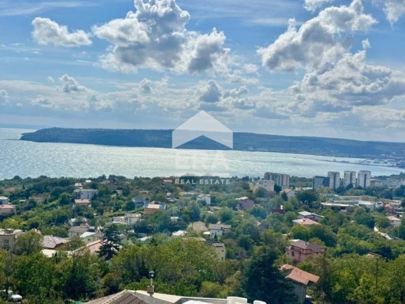 Двустаен апартамент в Варна, Бриз - 80 кв.м за 2399 €/кв.м - Снимка #1