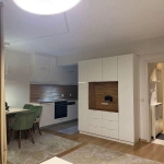 Дава се под наем Тристаен апартамент в София, Център - 79 кв.м за 880 € - Снимка #1