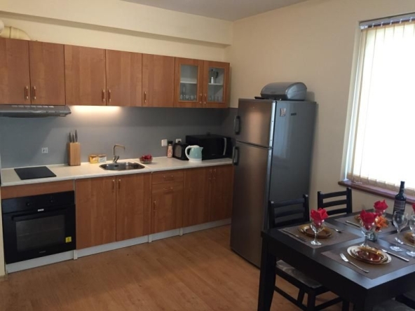 Дава се под наем Двустаен апартамент в Пловдив, Център - 75 кв.м за 485 € - Снимка #1