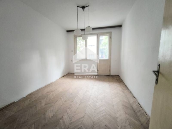 Тристаен апартамент в Хасково, Център - 72 кв.м за 1459 €/кв.м - Снимка #1