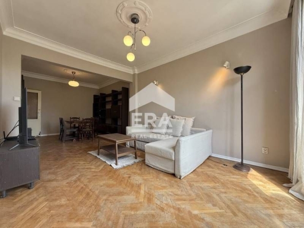 Тристаен апартамент в София, Център - 81 кв.м за 4062 €/кв.м - Снимка #1