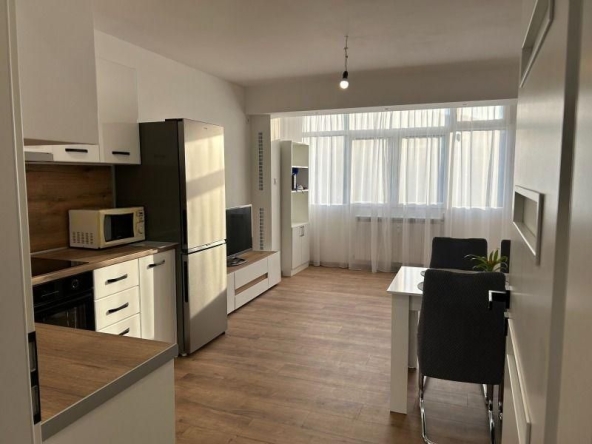 Дава се под наем Тристаен апартамент в София, Красно село - 65 кв.м за 575 € - Снимка #1