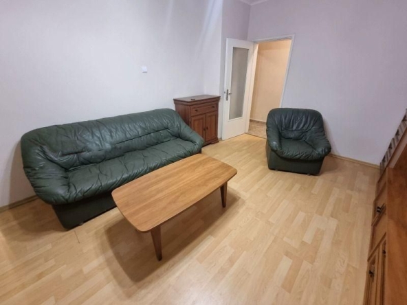Дава се под наем Тристаен апартамент в София, Слатина - 122 кв.м за 815.49 € - Снимка #1