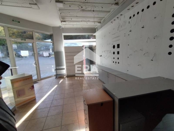 Дава се под наем Магазин в Хасково, Център - 126 кв.м за 612 € - Снимка #1