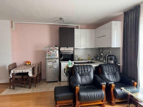 Дава се под наем Тристаен апартамент в София, Мусагеница - 80 кв.м за 650 € - Снимка #1