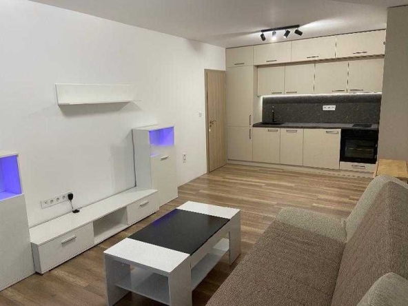 Дава се под наем Тристаен апартамент в София, Гео Милев - 100 кв.м за 485 € - Снимка #1