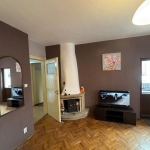 Дава се под наем Тристаен апартамент в София, Павлово - 140 кв.м за 818 € - Снимка #1